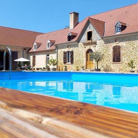 Gite A La Ferme Bassillon-Vauzé Extérieur photo