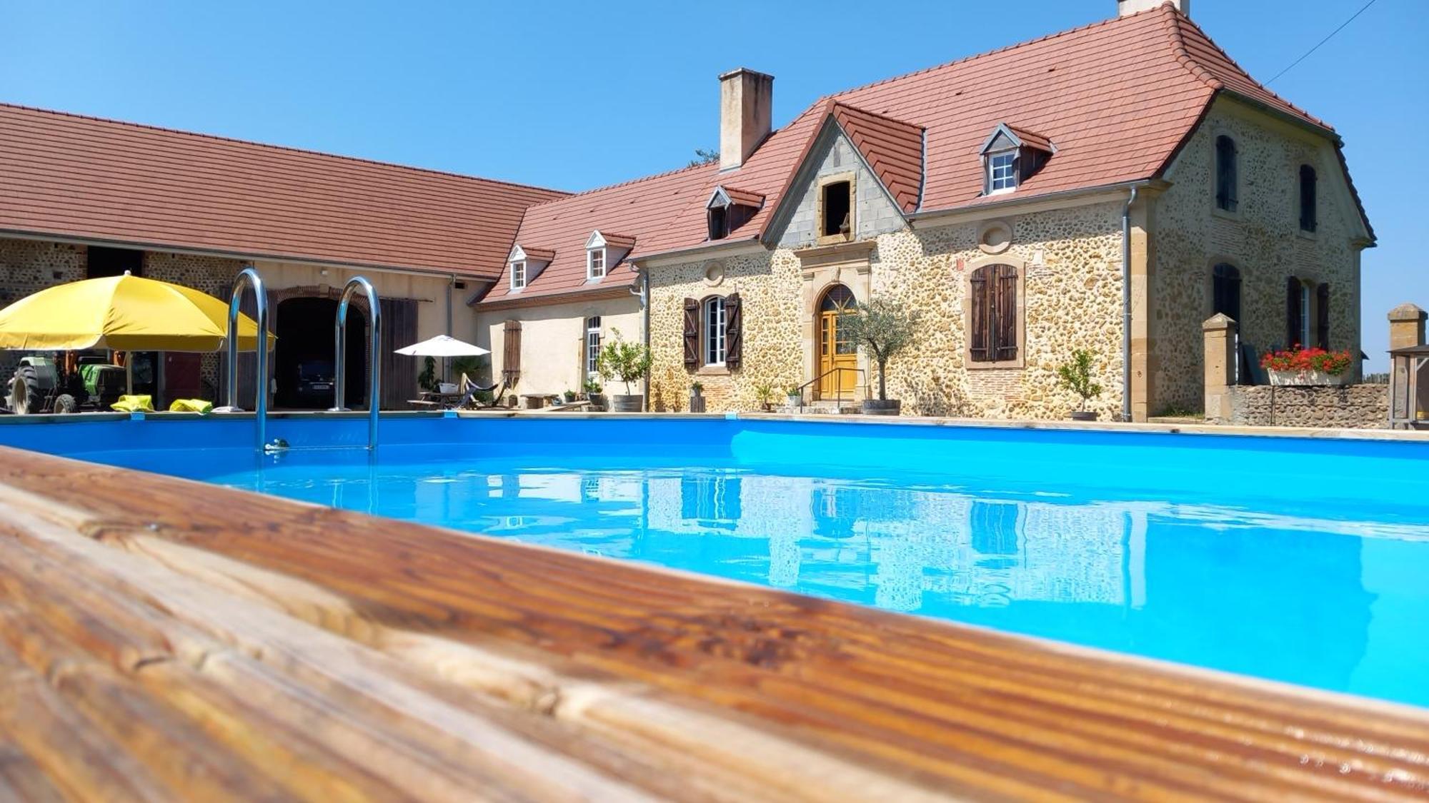 Gite A La Ferme Bassillon-Vauzé Extérieur photo